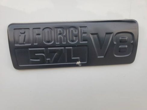 Used 2016 Toyota Tundra SR5 image 4