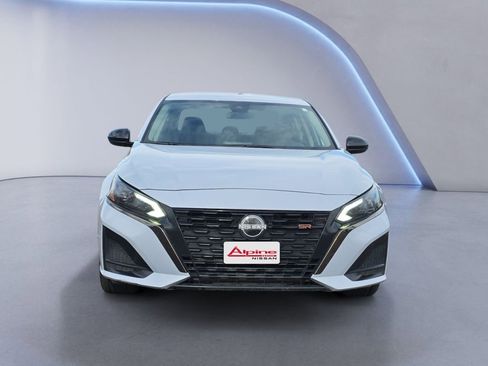 Used 2024 Nissan Altima 2.5 SR image 8