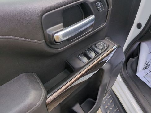 Certified 2020 Chevrolet Silverado 1500 LT w/ Convenience Package image 22