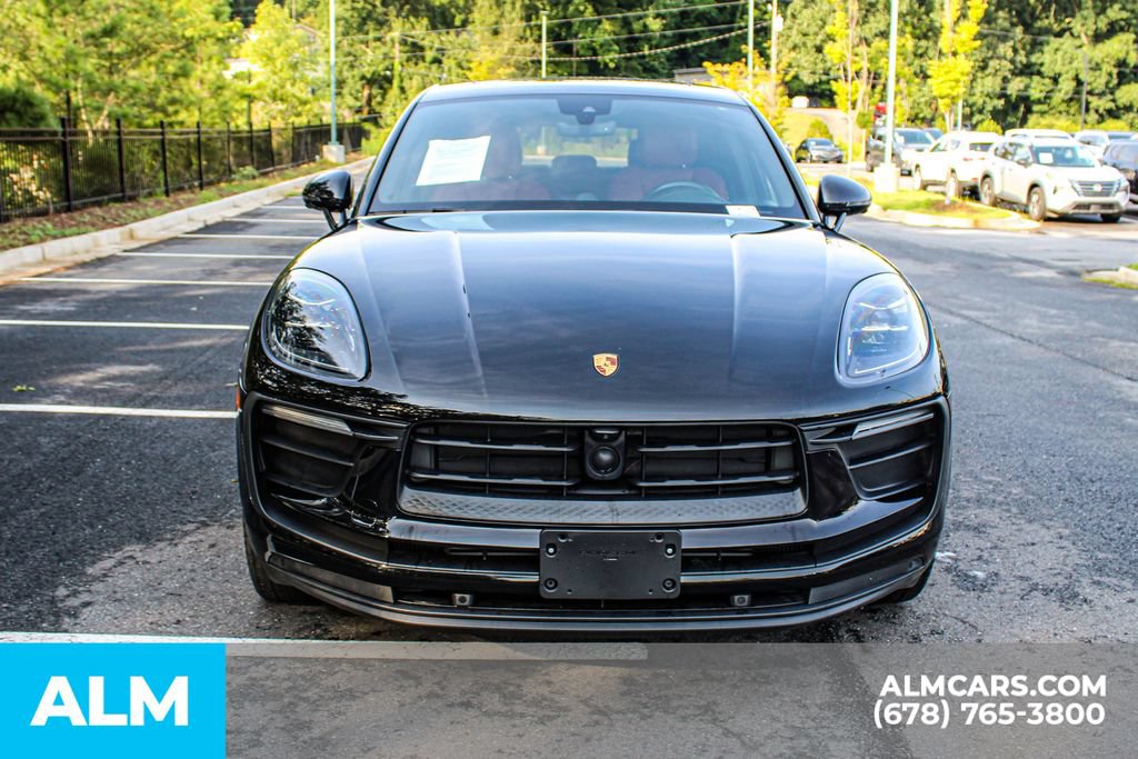 Used 2024 Porsche Macan AWD/4WD image 9