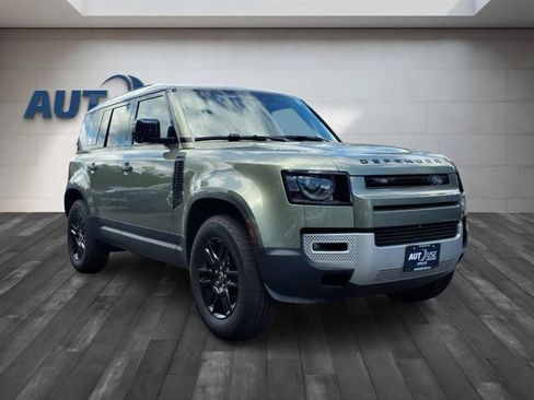 Used 2025 Land Rover Defender 110 S AWD/4WD image 3
