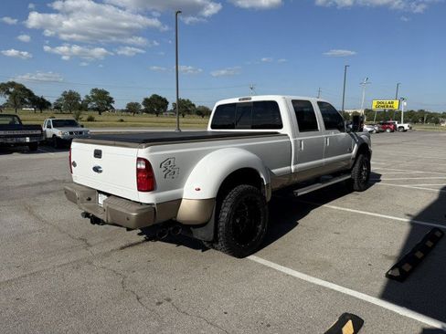 Used 2013 Ford F350 King Ranch w/ King Ranch w/Chrome Pkg image 2