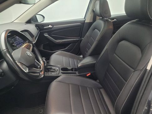 Used 2024 Volkswagen Jetta SE FWD image 17