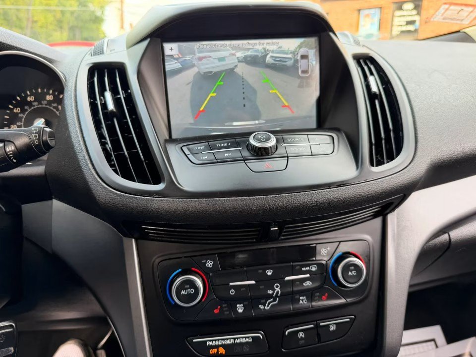 Used 2018 Ford Escape SEL AWD/4WD image 28