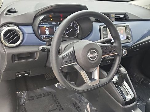 Used 2025 Nissan Versa SV w/ Trunk Package FWD image 20