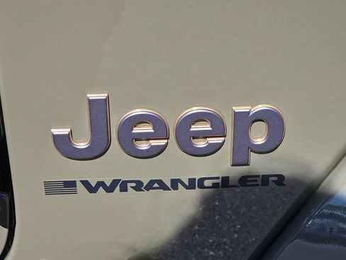 Used 2025 Jeep Wrangler Unlimited Rubicon 392 AWD/4WD image 33