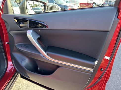 Used 2020 Mitsubishi Eclipse Cross ES image 16