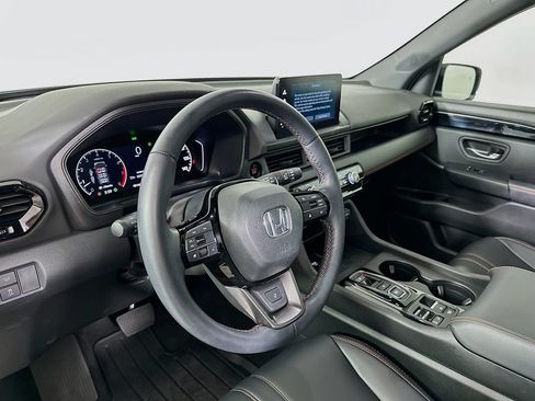 Certified 2025 Honda Pilot TrailSport image 10