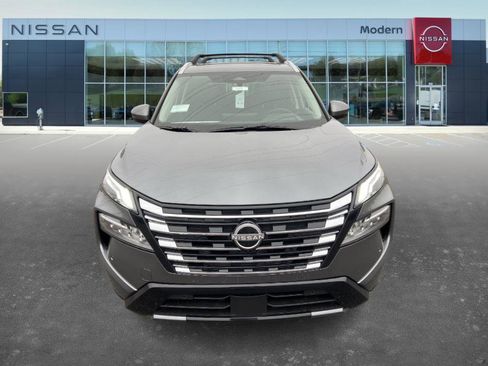 New 2026 Nissan Rogue Platinum image 2