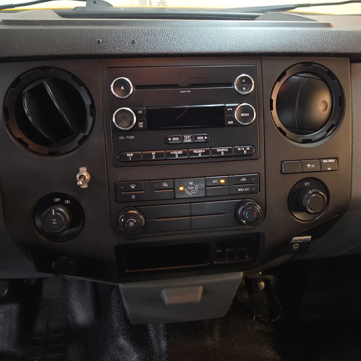 Used 2016 Ford F250 XL w/ Power Equipment Group RWD image 22