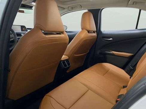 Used 2019 Lexus UX 250h w/ Premium Package image 61