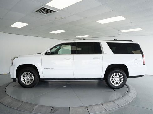 Used 2019 GMC Yukon XL SLT AWD/4WD image 7