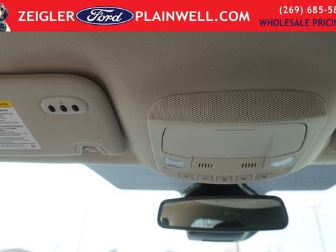 Used 2024 Ford Edge SEL w/ Convenience Package image 30