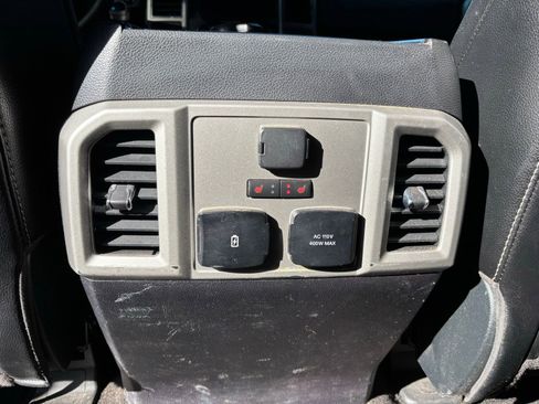 Used 2018 Ford F150 Lariat w/ Equipment Group 502A Luxury AWD/4WD image 18