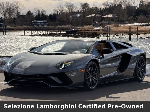 Used 2018 Lamborghini Aventador S image 1