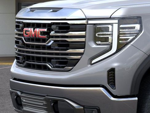 New 2026 GMC Sierra 1500 SLT image 13