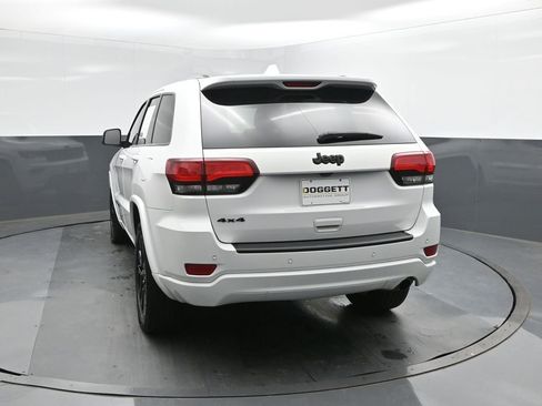 Used 2020 Jeep Grand Cherokee Altitude AWD/4WD image 5