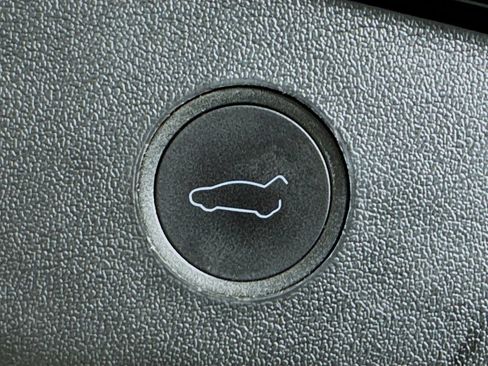 Used 2023 Tesla Model 3 Standard Range RWD image 33