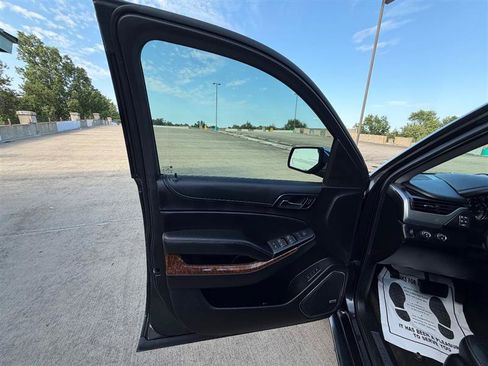 Used 2015 Chevrolet Tahoe LTZ AWD/4WD image 27