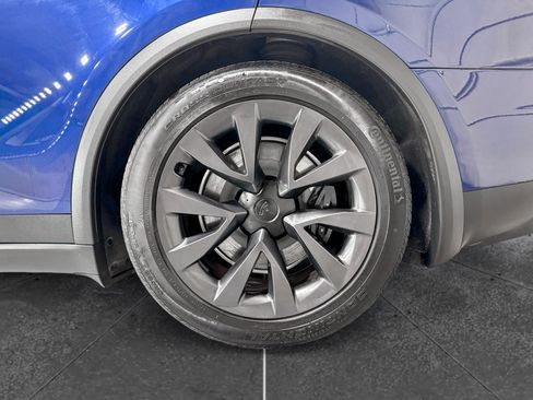 Used 2024 Tesla Model X AWD/4WD image 32