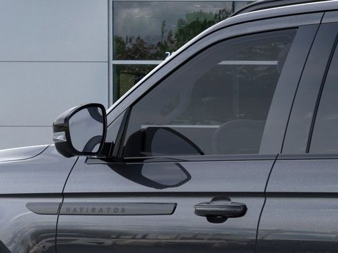 New 2026 Lincoln Navigator Reserve w/ Jet Appearance Package AWD/4WD image 20