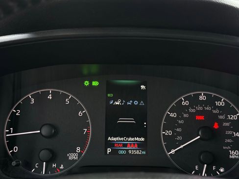 Used 2024 Toyota Corolla SE image 36