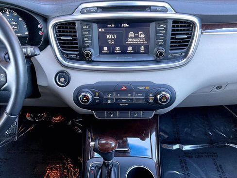 Used 2018 Kia Sorento EX w/ EX Advanced Touring Package image 9