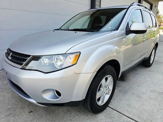 Used 2007 Mitsubishi Outlander ES image 1
