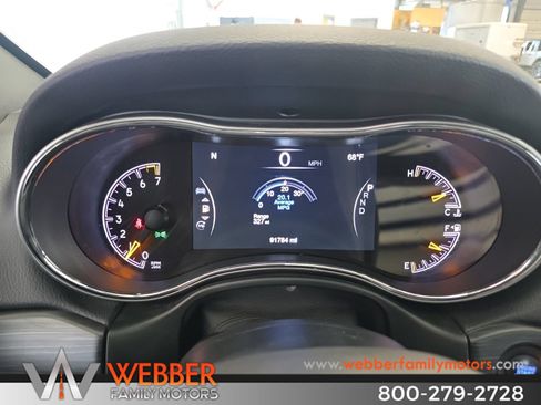 Used 2020 Jeep Grand Cherokee Limited AWD/4WD image 24