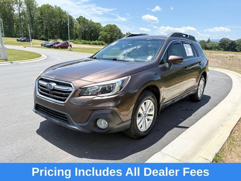 Used 2019 Subaru Outback 2.5i Premium w/ Popular Package #2 AWD/4WD image 3