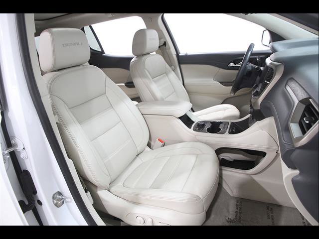 Used 2021 GMC Acadia Denali w/ Denali Ultimate Package AWD/4WD image 19