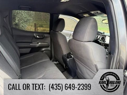 Used 2019 Toyota Tacoma TRD Sport w/ Technology Package RWD image 31