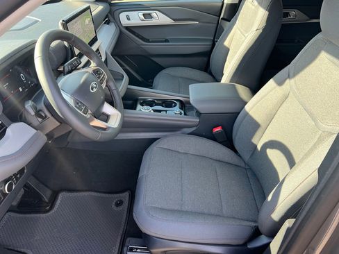 New 2026 Ford Explorer Active RWD image 39