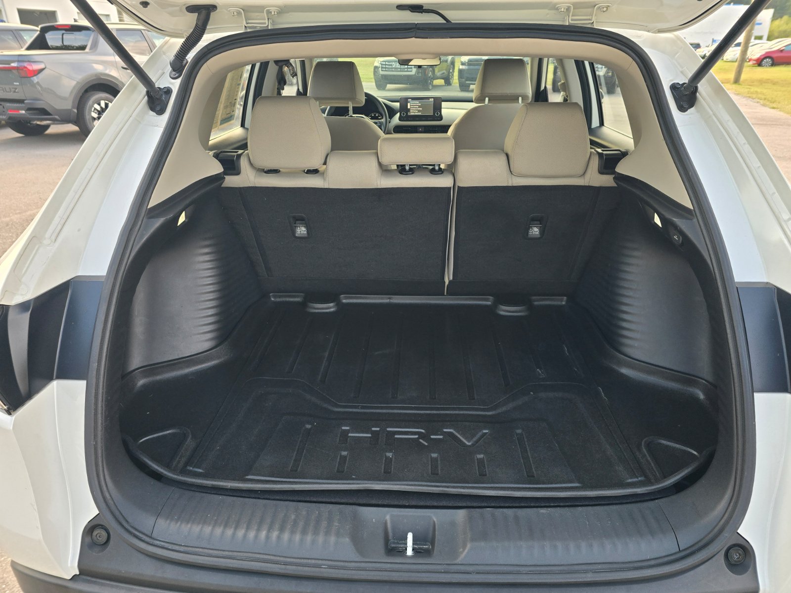 Used 2023 Honda HR-V LX image 26