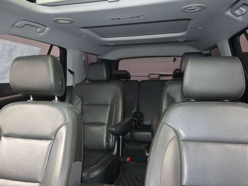 Used 2020 Chevrolet Traverse Premier w/ Redline Edition FWD image 13