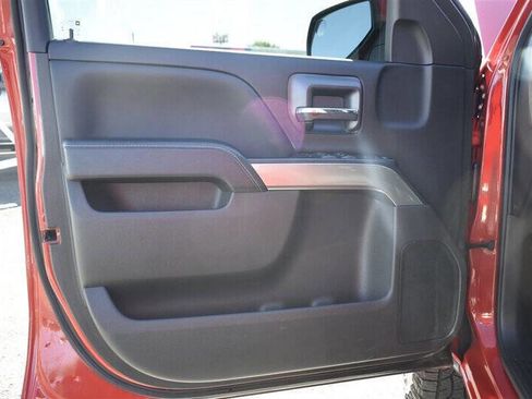 Used 2018 Chevrolet Silverado 1500 LT w/ LT Eassist Package image 11