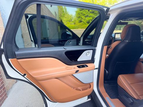 Used 2022 Lincoln Aviator Black Label w/ Dynamic Handling Package image 29