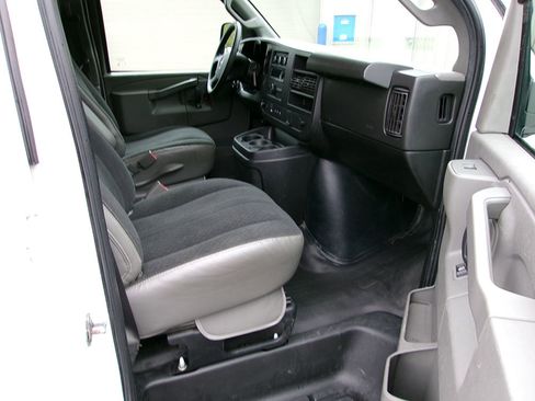Used 2020 GMC Savana 2500 w/ Driver Convenience Package RWD image 12