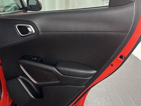 Used 2020 Kia Soul S image 26