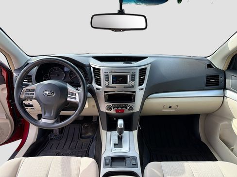 Used 2014 Subaru Outback 2.5i Premium image 4