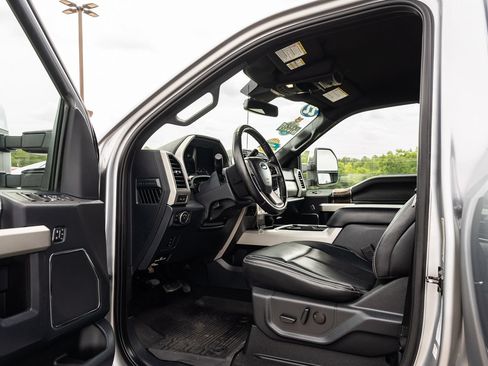 Certified 2022 Ford F250 Lariat w/ Chrome Package AWD/4WD image 16