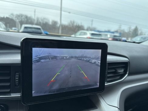 Used 2023 Ford Explorer XLT w/ Equipment Group 202A image 16