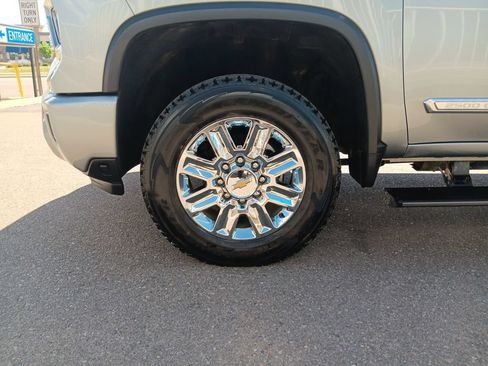 Used 2024 Chevrolet Silverado 2500 High Country w/ High Country Premium Package AWD/4WD image 26