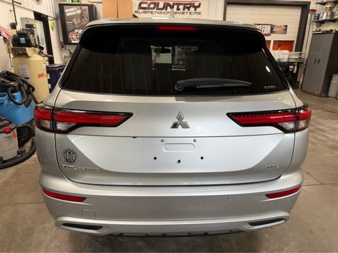 Used 2024 Mitsubishi Outlander SEL AWD/4WD image 6