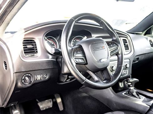 Used 2022 Dodge Charger SXT image 15
