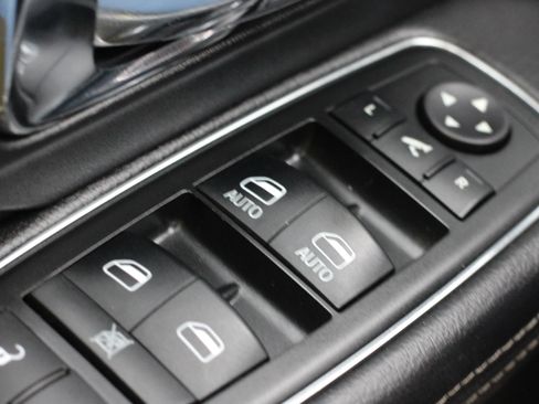 Used 2015 RAM 2500 Laramie AWD/4WD image 20