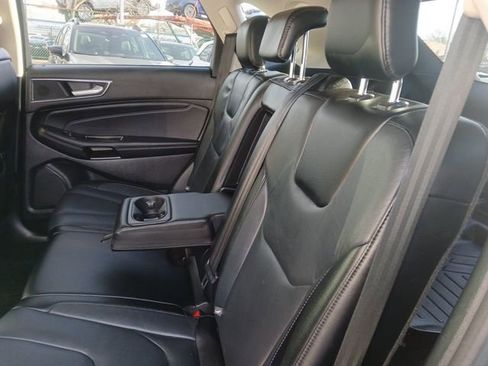 Used 2018 Ford Edge Titanium image 23