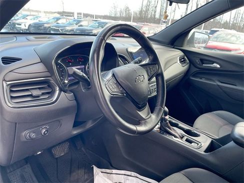 Certified 2022 Chevrolet Equinox RS w/ Infotainment Package image 10