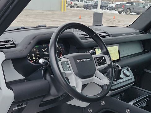 Used 2021 Land Rover Defender 110 SE image 7