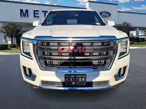 Used 2021 GMC Yukon SLT w/ Rear Media and Nav Package image 2